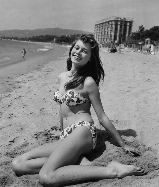 Brigitte Bardot v roce 1953 v Cannes